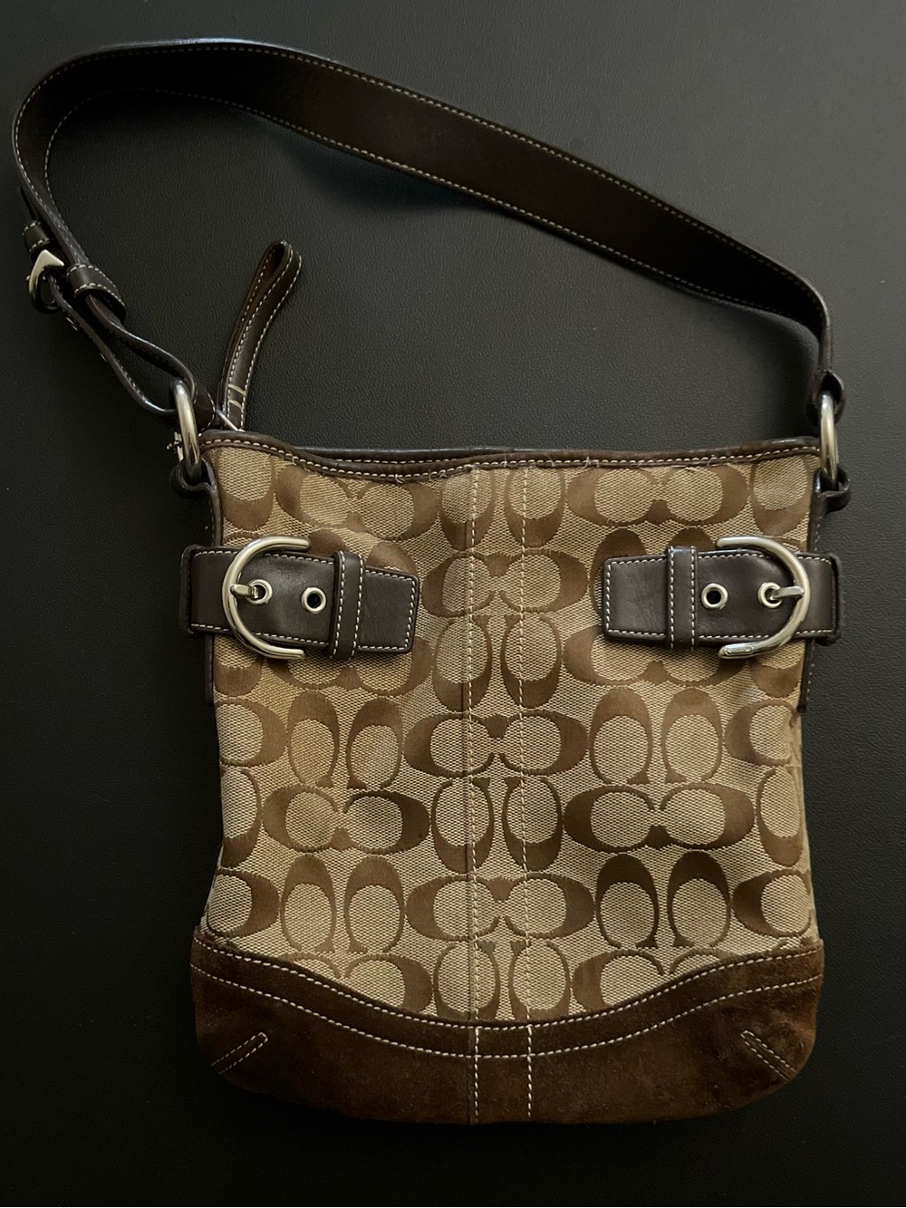 Vintage Coach Signature Shoulder Bag with Suede Bottom - Hobo bag - Picture 2 of 8